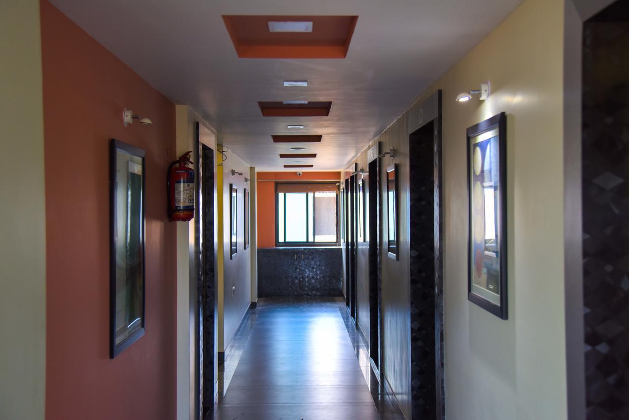 Hotel Tulsi Residency 부지 외부 사진